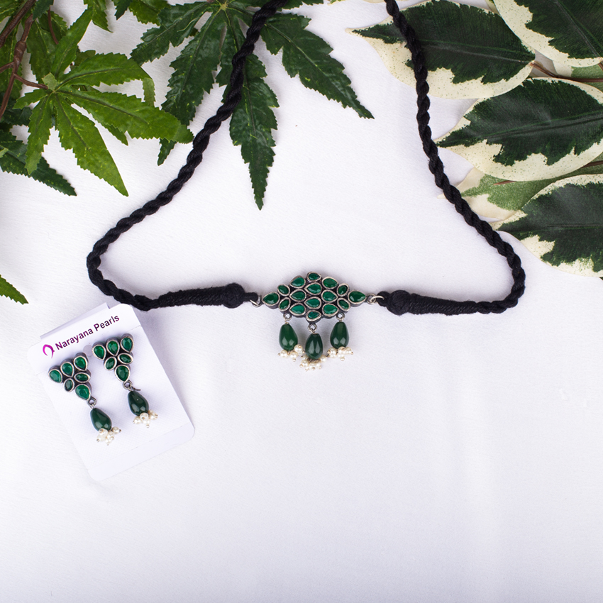 A Traditional Necklace With The Combinations Of Kemp Stone And