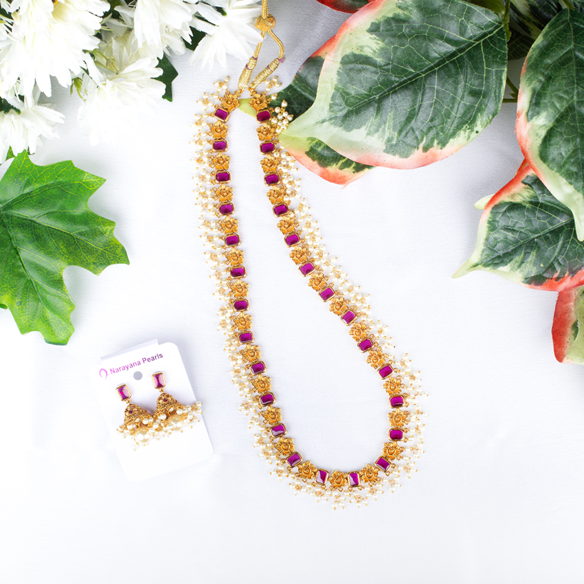 Narayana pearls and gems store