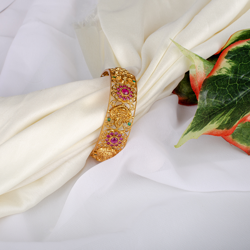 Narayana pearls bangles shop